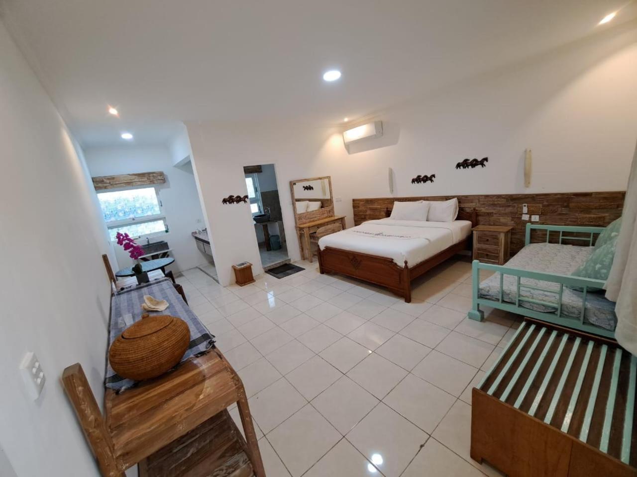Appartement Lavender Star House à Kuta Lombok Extérieur photo